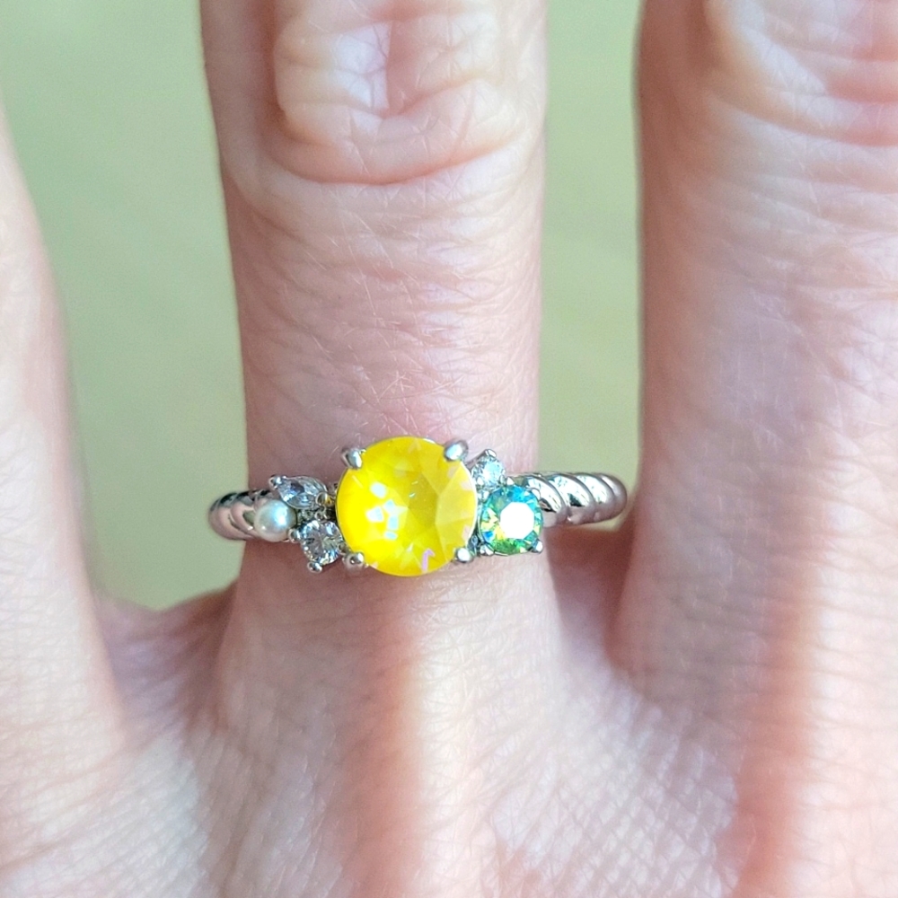 💍2 for $20 Fragrant Jewels Yellow Bon Voyage Ring
